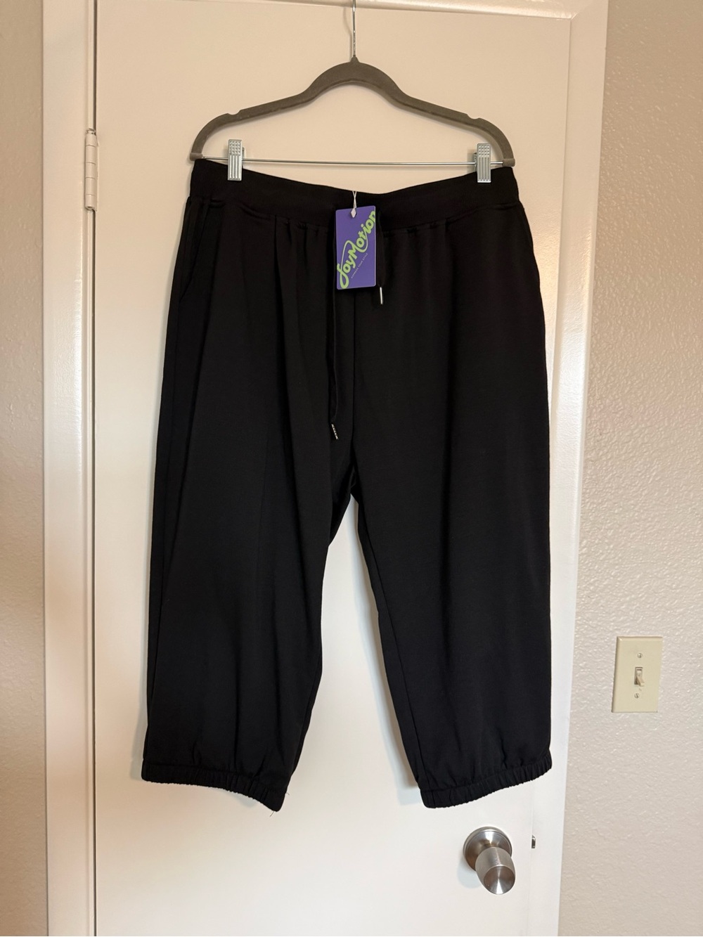 JoyLab Black Men’s Drawstring Cropped Joggers